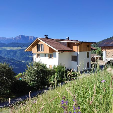 Huberhof Apartment Villandro Bagian luar foto
