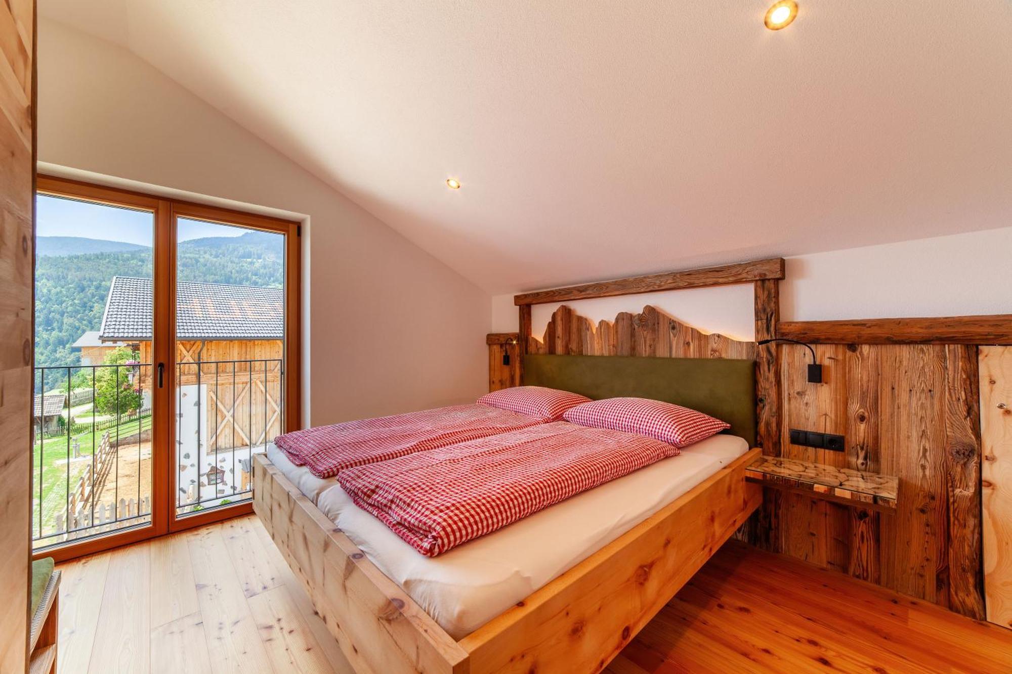 Huberhof Apartment Villandro Bagian luar foto